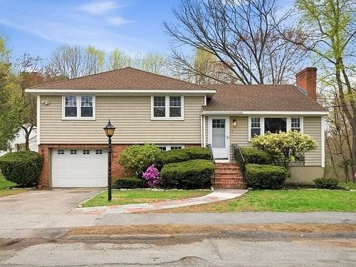 14 Sycamore Rd, Wakefield, MA, 01880-3512 | Card Image