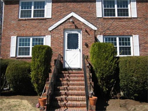 2-577 Hammond St, Chestnut Hill, MA, 02467-1703 | Card Image