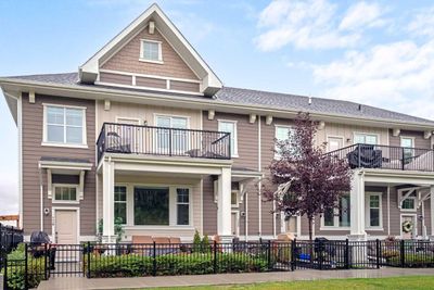 732 Cranbrook Walk Se, Townhouse with 3 bedrooms, 2 bathrooms and 2 parking in Calgary AB | Image 1