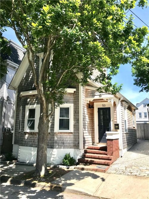50 Lee Ave, Newport, RI, 02840-4041 | Card Image