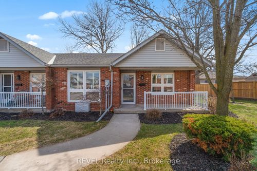 10-226 Vansickle Rd, Saint Catharines, ON, L2S2S7 | Card Image