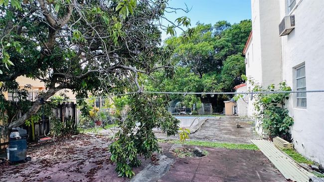 1414 Sw 19 Th Ave, House other with 4 bedrooms, 3 bathrooms and null parking in Miami FL | Image 25