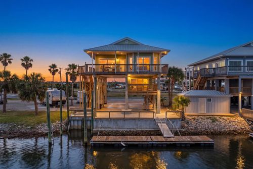 20945 Keaton Beach Dr, Perry, FL, 32348-8210 | Card Image