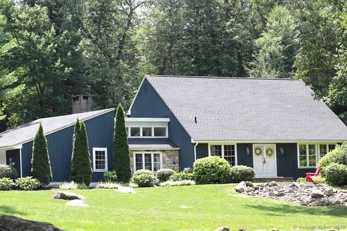 100 High Ridge Rd, Avon, CT, 06001-3256 | Card Image