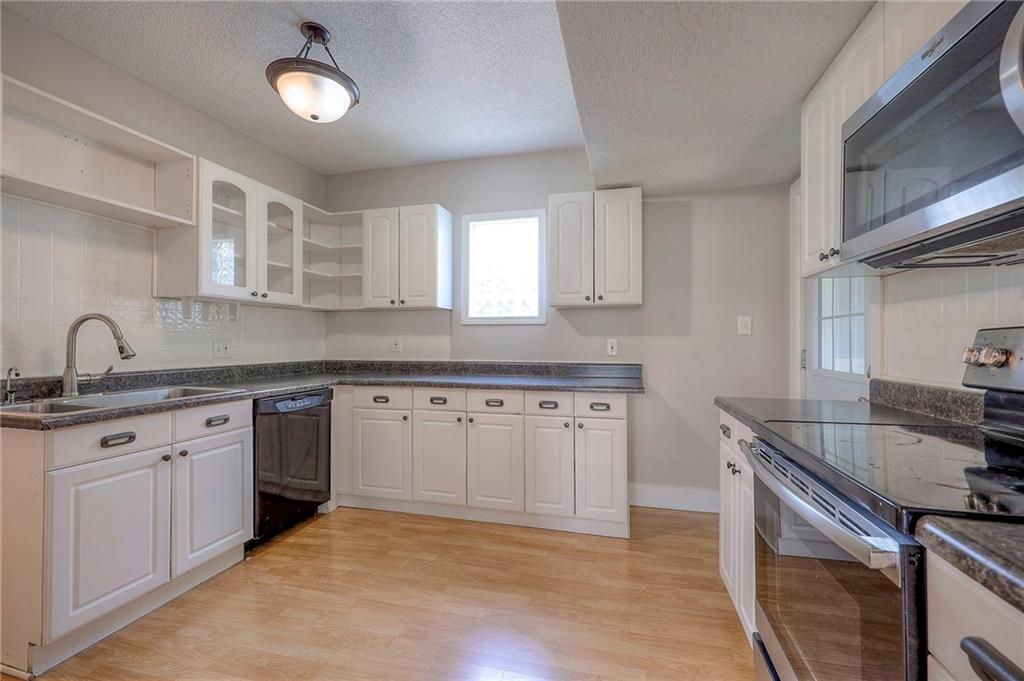 33rd St, Kansas City, MO 64109