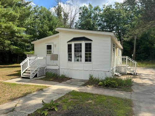 8570 Bagnell Ave, Baldwin, MI, 49304 | Card Image