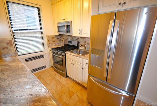 apt-1h-210 Martine Ave, White Plains, NY, 10601-3433 | Card Image