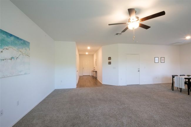 7514 Poppy Petal Loop, House other with 4 bedrooms, 3 bathrooms and 4 parking in Del Valle TX | Image 7