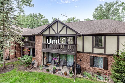 58c-8127 Chestnut Dr, Palos Hills, IL, 60465-2558 | Card Image