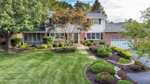 22W425 Broker Rd, Medinah, IL, 60157-9737 | Card Image