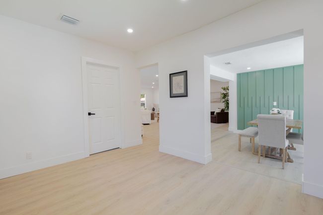 739 Se 11 Th Ave, House other with 3 bedrooms, 2 bathrooms and null parking in Deerfield Beach FL | Image 10