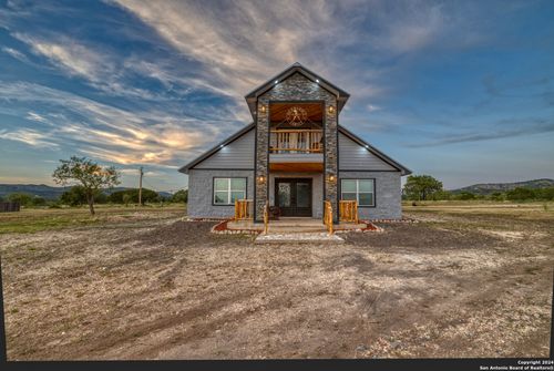 136 Cardinal Dr, Camp Wood, TX, 78833-1022 | Card Image