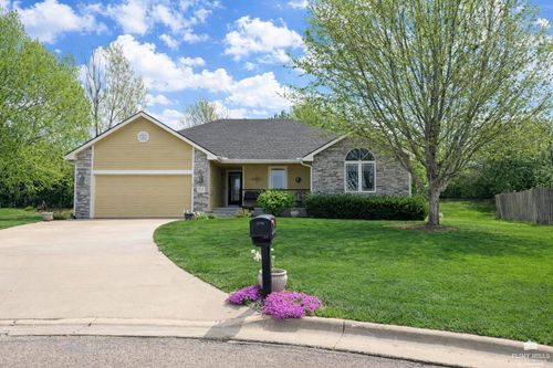 3713 Shadow Wood Ln, Manhattan, KS, 66503-3120 | Card Image