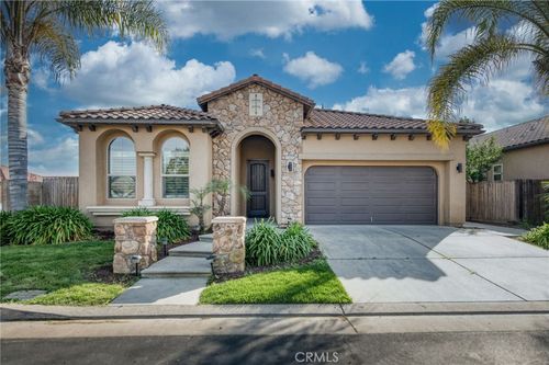 1563 E Via Mirasol Ln, Fresno, CA, 93730-8826 | Card Image