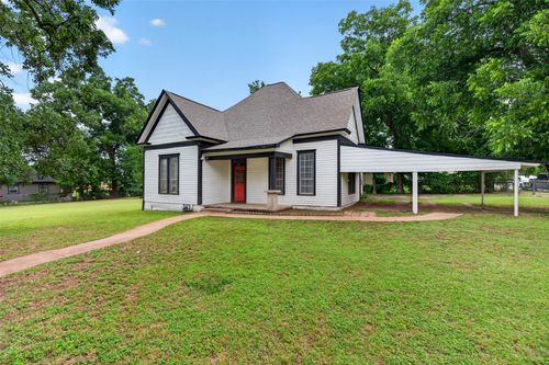 107 S Washington St, Cleburne, TX, 76031-5124 | Card Image