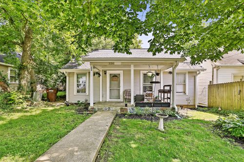 224 Higgins St, Midway, KY, 40347-5036 | Card Image