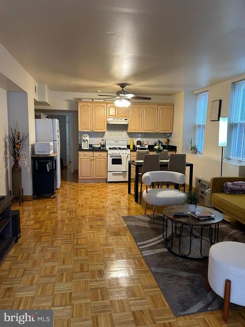 1220 Pine St, Philadelphia, PA, 19107-6290 | Card Image