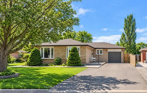 117 Brentwood Dr, Brampton, ON, L6T1R1 | Card Image