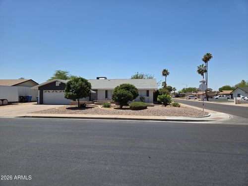 3555 W Acoma Dr, Phoenix, AZ, 85053-5532 | Card Image