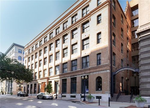 505-308 W 8th St, Kansas City, MO, 64105-1587 | Card Image