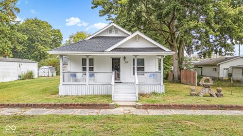 208 W Walnut St, Sharpsville, IN, 46068-9442 | Card Image