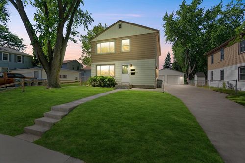 4716-4714 W Howard Avenue, Milwaukee, WI, 53220 | Card Image