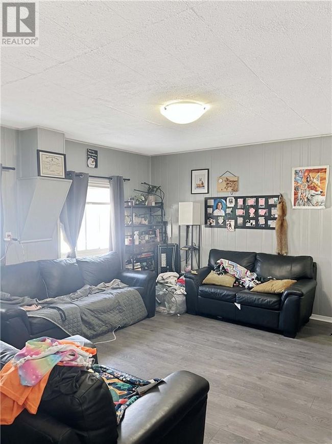 10 Stull St, House other with 2 bedrooms, 1 bathrooms and null parking in Capreol ON | Image 5