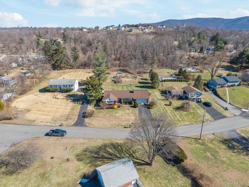 40 Magnolia Dr, Wappingers Falls, NY, 12590-7045 | Card Image