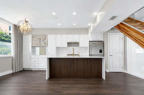 6395 Cambie St, Vancouver, BC, V5Z3B2 | Card Image