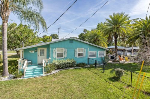 5473 Darlene St, Weeki Wachee, FL, 34607-1516 | Card Image