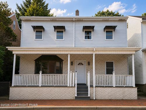 142 W Bacon Street, Pottsville, PA, 17901 | Card Image