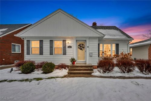 1317 Belrose Rd, Mayfield Heights, OH, 44124-1530 | Card Image