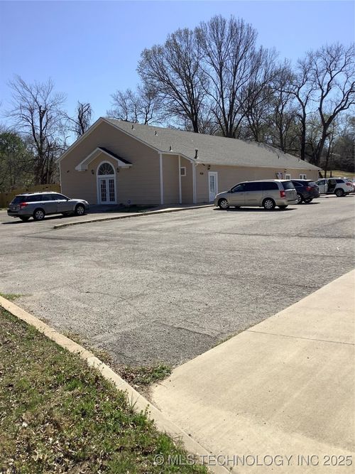 4301 S Union Ave, Tulsa, OK, 74107-6907 | Card Image