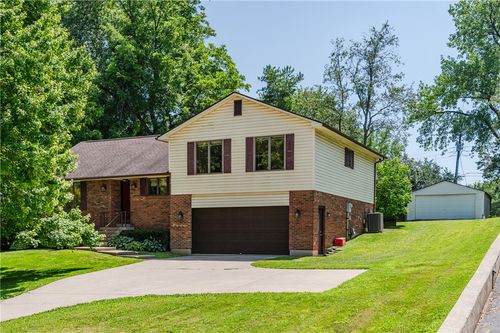 4117 Ridgecliff Dr, Beavercreek, OH, 45440-3317 | Card Image