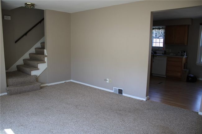 217 S Shady Ave, Condo with 3 bedrooms, 1 bathrooms and 1 parking in Houston PA | Image 4