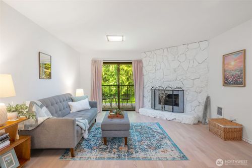 6b-8017 196th St Sw, Edmonds, WA, 98026-6427 | Card Image