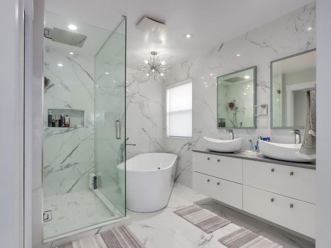 108 Sycamore Dr, House other with 5 bedrooms, 4 bathrooms and 4 parking in Port Moody BC | Image 23