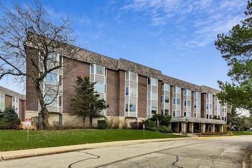 apt-2d-2500 Windsor Mall, Park Ridge, IL, 60068-3640 | Card Image