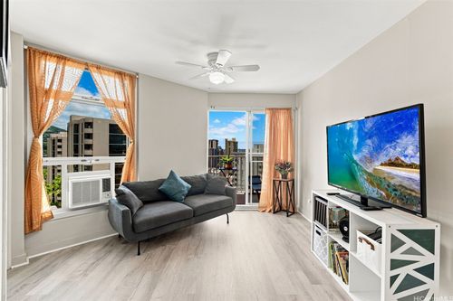 401-1031 Maunaihi Pl, Honolulu, HI, 96822-3408 | Card Image