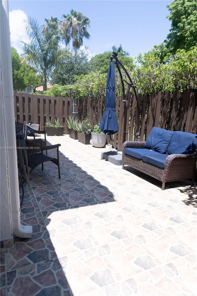 10919 Nw 67 Th Ter, House other with 4 bedrooms, 3 bathrooms and null parking in Doral FL | Image 51