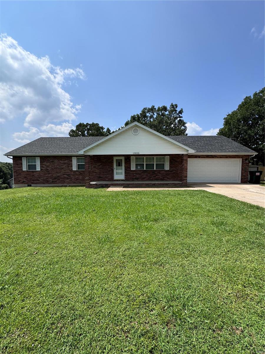 Stamper Ln, Waynesville, MO 65583