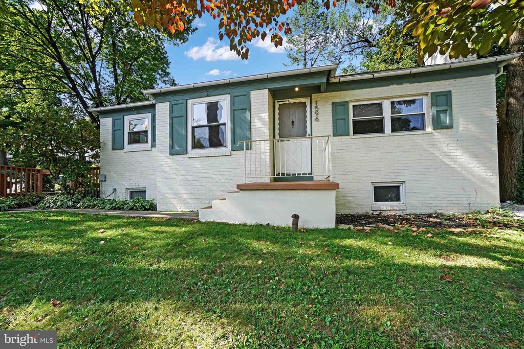 Old Farm Ln, York, PA 17403