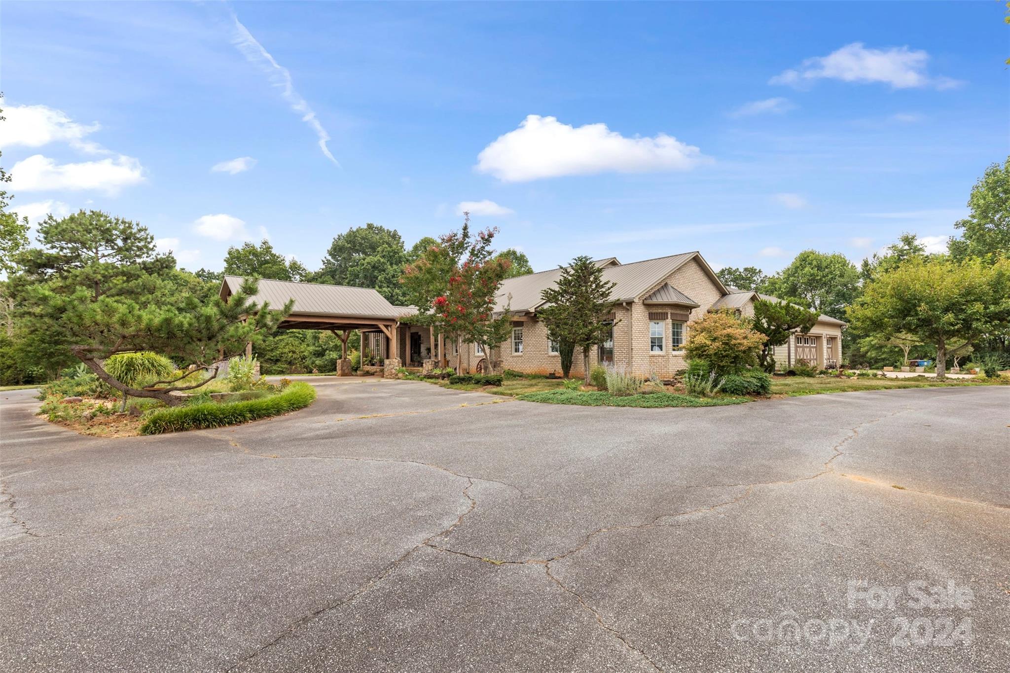 Millersville Rd, Taylorsville, NC 28681