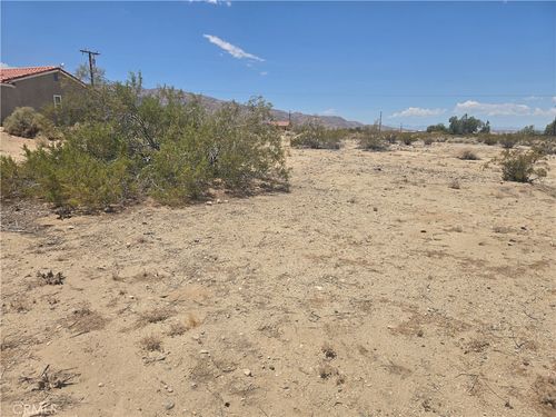 2 Sheridan Ave, Twentynine Palms, CA, 92277 | Card Image