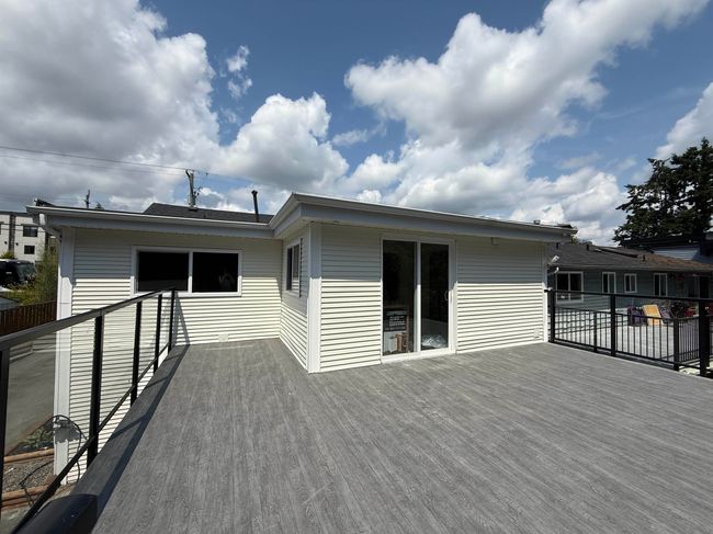 View of wooden terrace | Image 32
