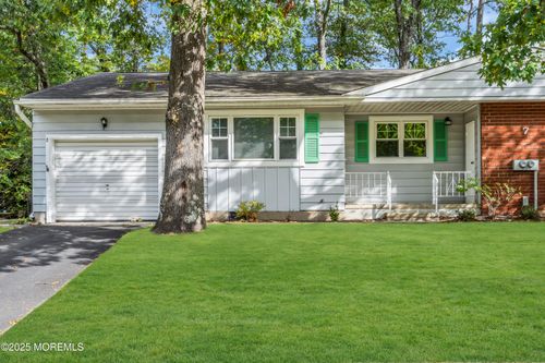 b-7 Roosevelt City Rd, Whiting, NJ, 08759-1130 | Card Image