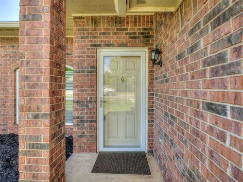 2508 Deer Chase Dr, Norman, OK, 73071-3928 | Card Image