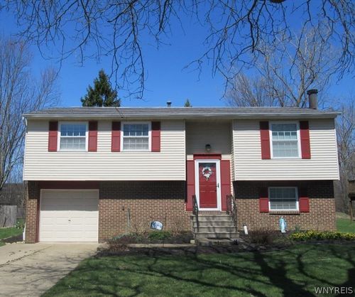 73 Foxcroft Drive, Hamburg, NY, 14075 | Card Image