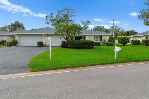 7460 W Country Club Dr N, Sarasota, FL, 34243-4509 | Card Image