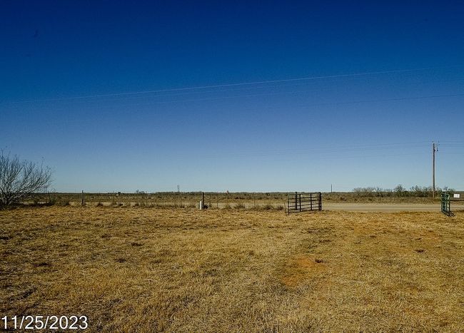 3 Us Hwy 85, Home with 0 bedrooms, 0 bathrooms and null parking in Dilley TX | Image 16